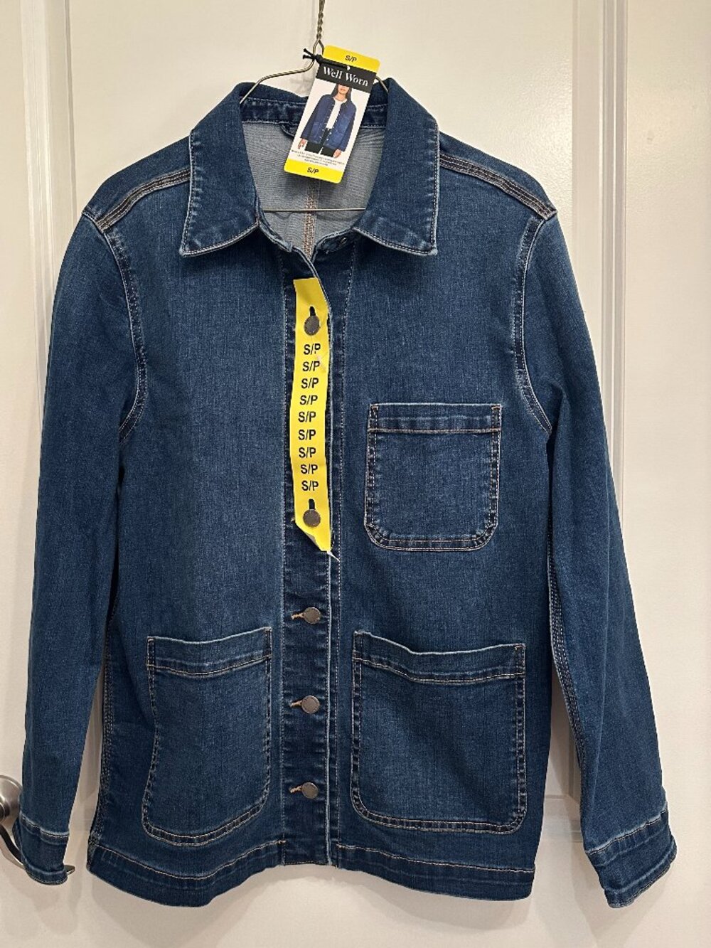 Well Worn Women's Demin Jean Jacket Size S NWT